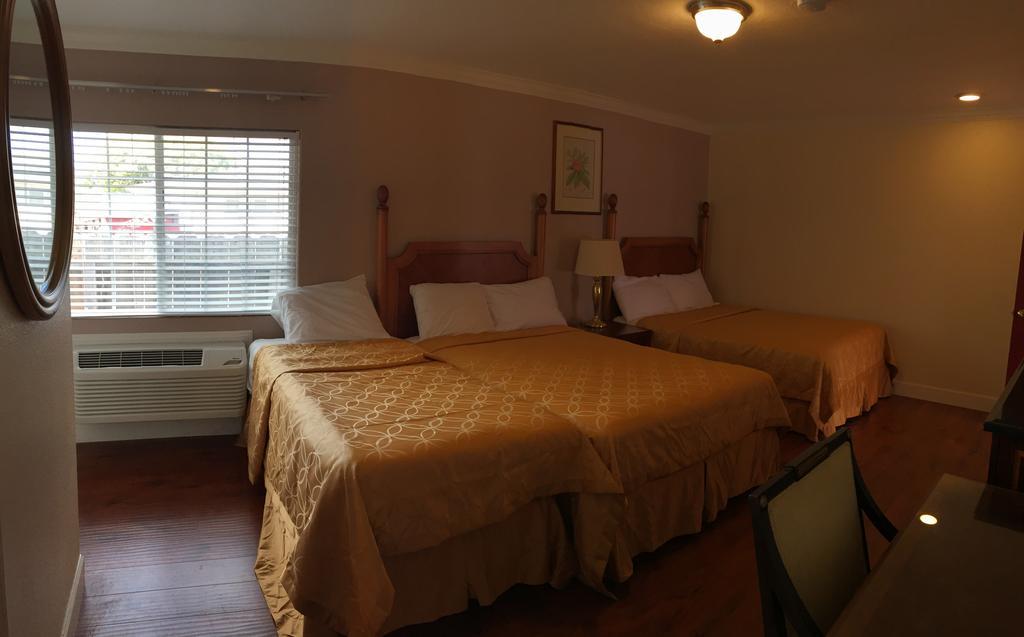 Wagon Wheel Motel Salinas Kültér fotó