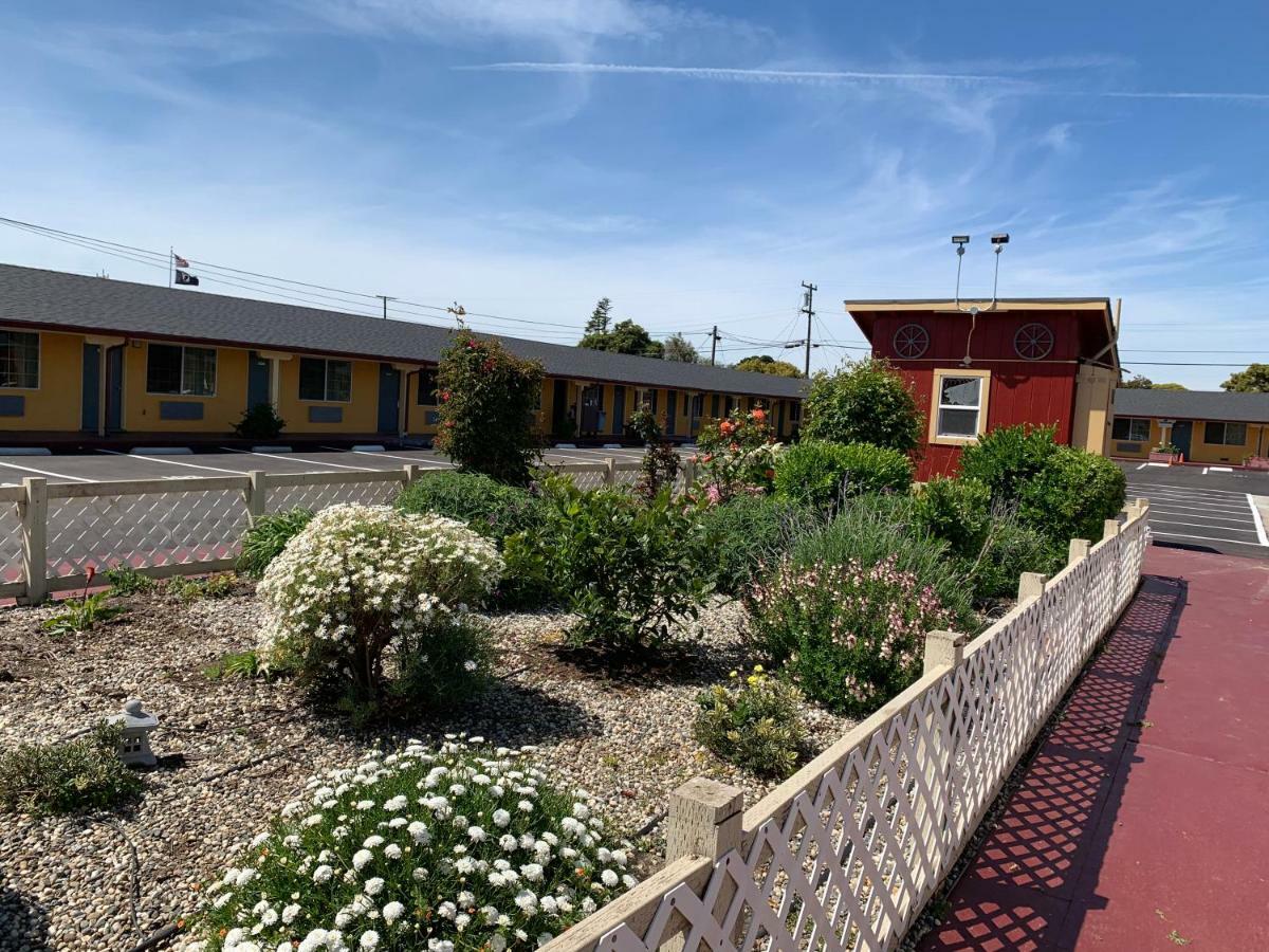 Wagon Wheel Motel Salinas Kültér fotó
