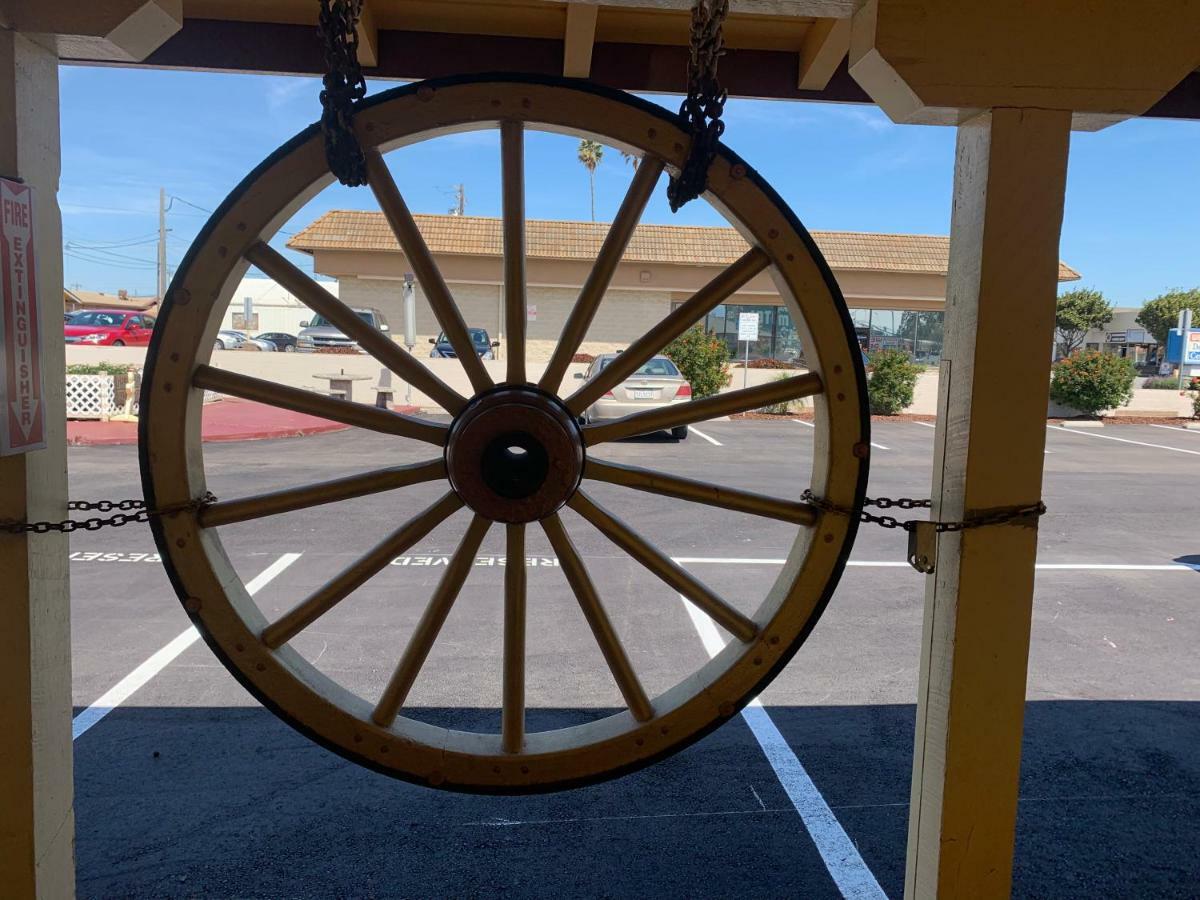 Wagon Wheel Motel Salinas Kültér fotó
